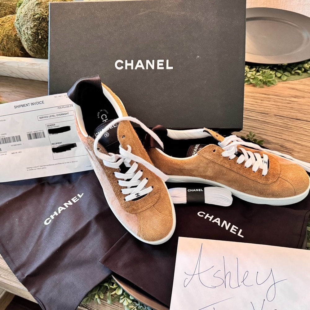 EEUC SZ 39 CHANEL Suede & Velvet Sneakers